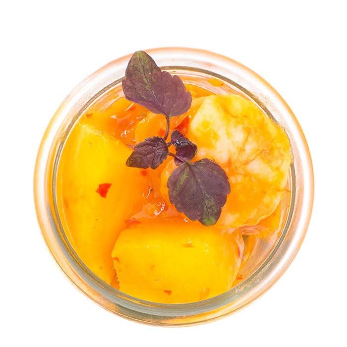 Black Tiger-Garnelen Salat mit Mango und Papaya - Image 2