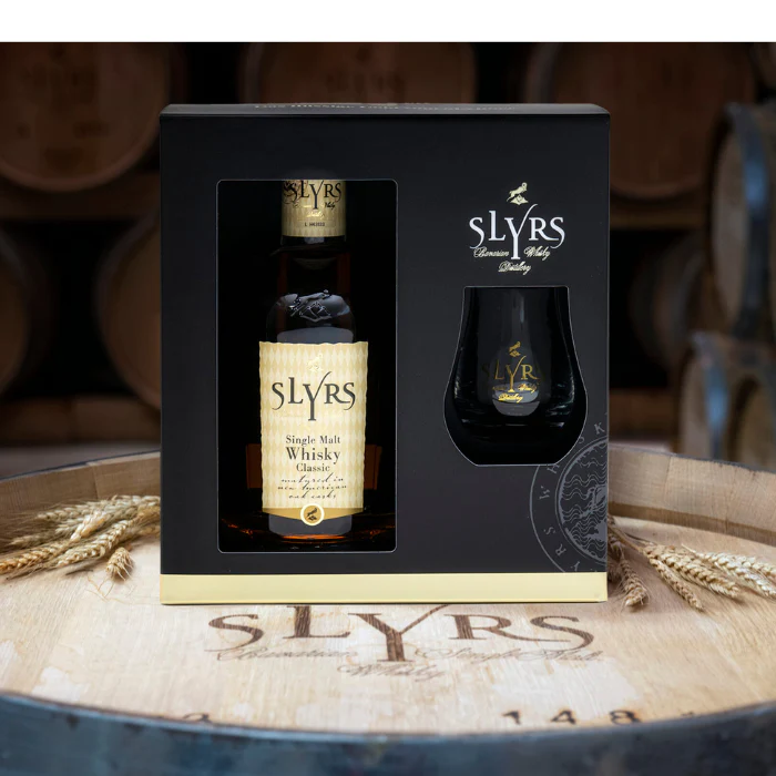 Slyrs Single Malt Whisky mit Glas - Image 2